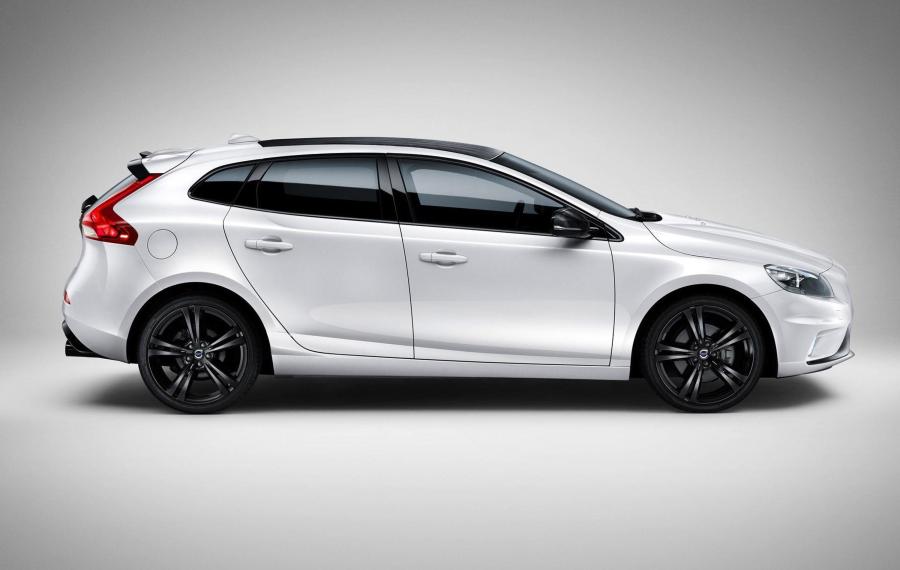  Volvo V40 Carbon Edition 2015 года  (фото 2 из 6)
